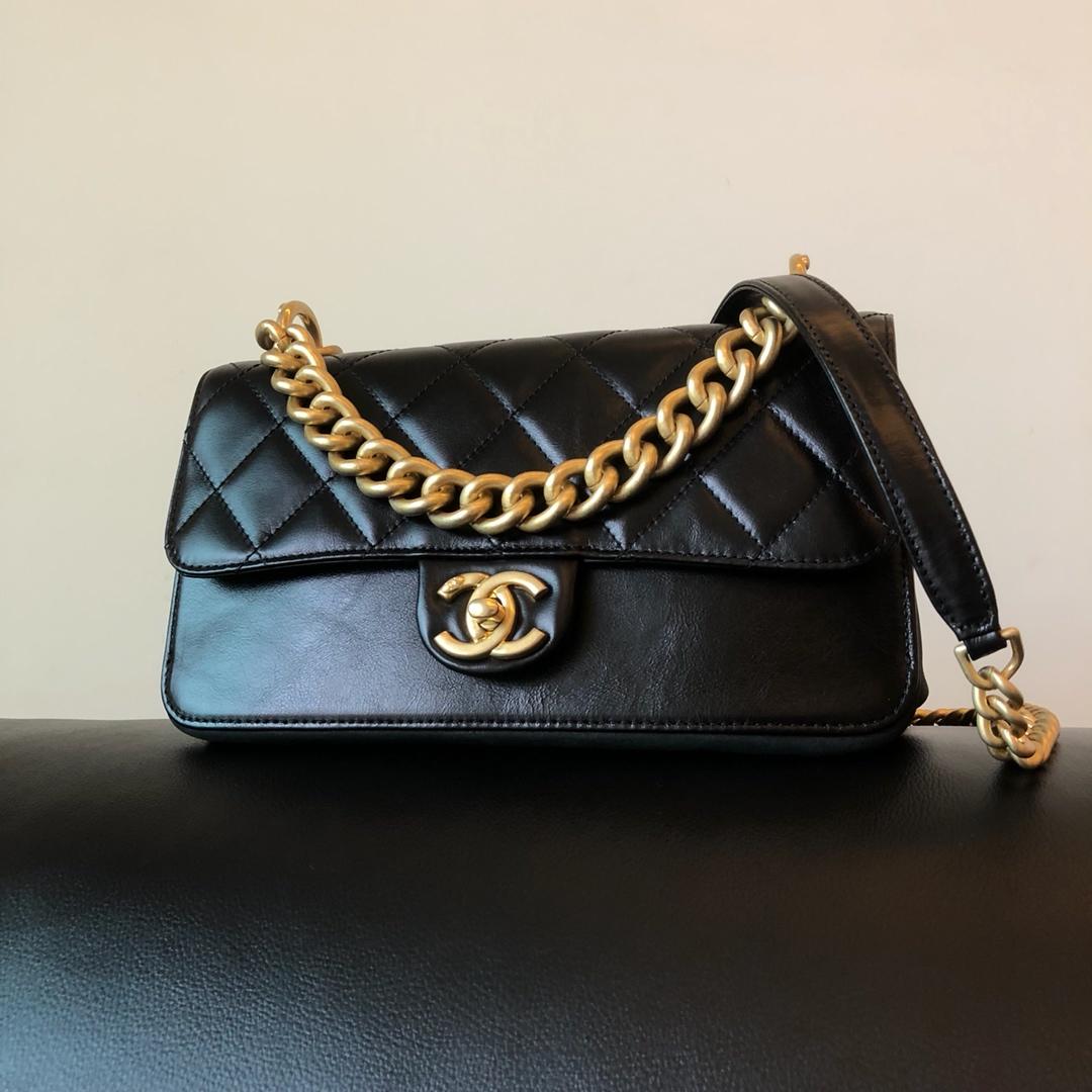 Chanel Metropolis 23.5cm