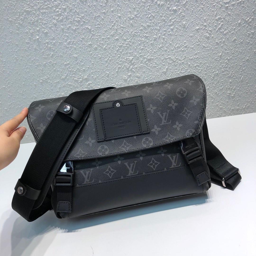 Louis Vuitton Voyager Messenger bag