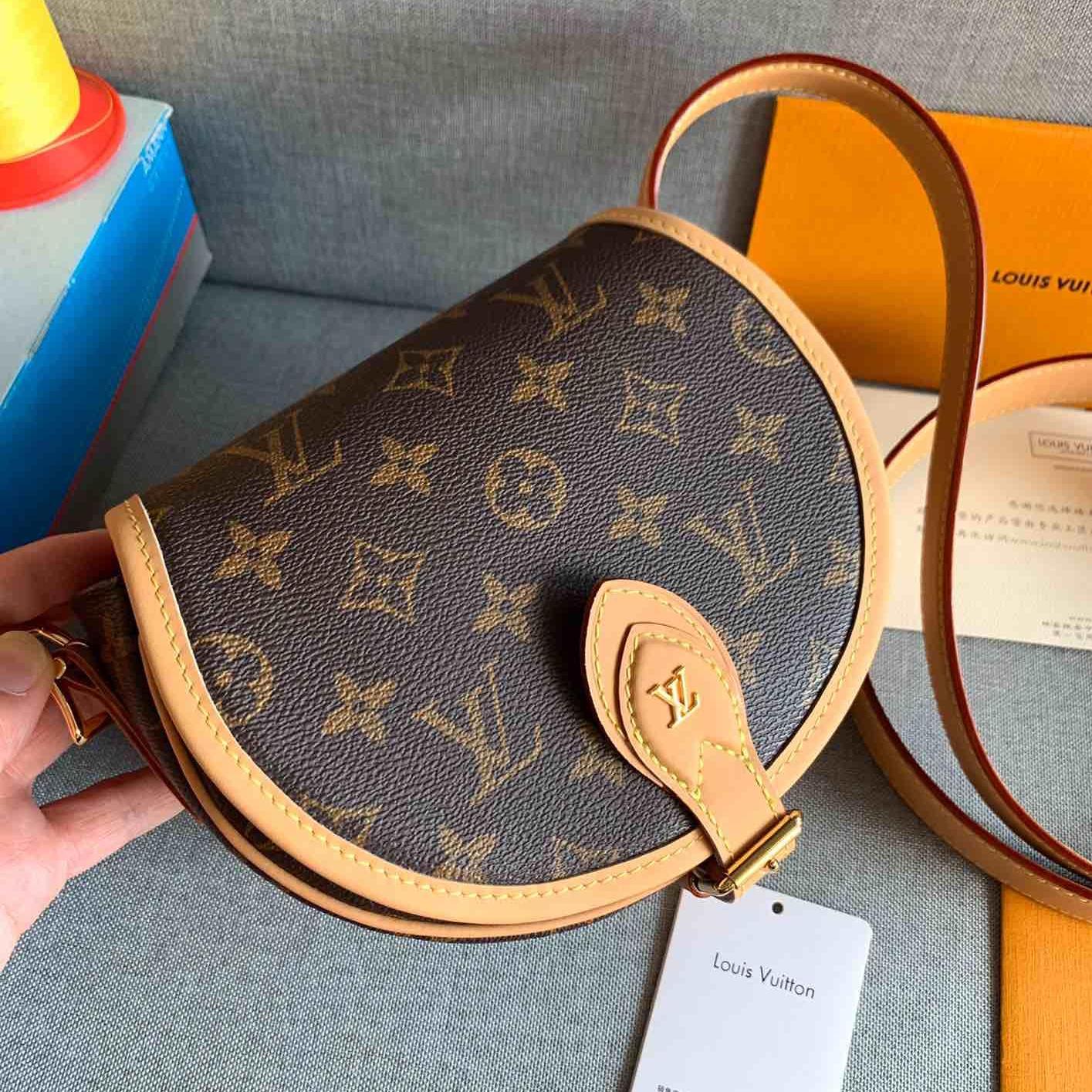 LV TAMBOURIN bag