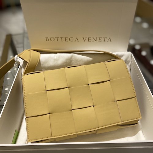 Bottega Veneta cassette original leather