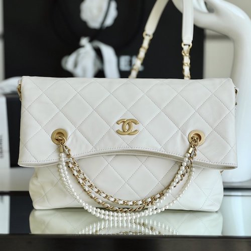 Chanel shopping bag