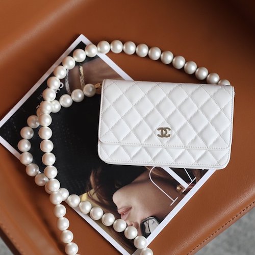 Chanel woc pearl chain