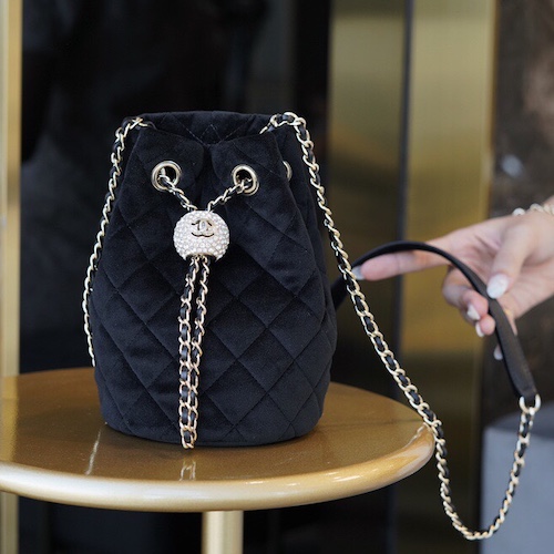 Chanel bucket bag velvet 