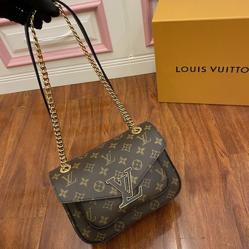 Louis Vuitton shoulder bag M45592