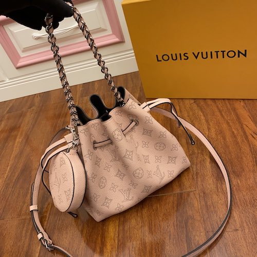 Louis Vuitton Bella bucket bag M57070