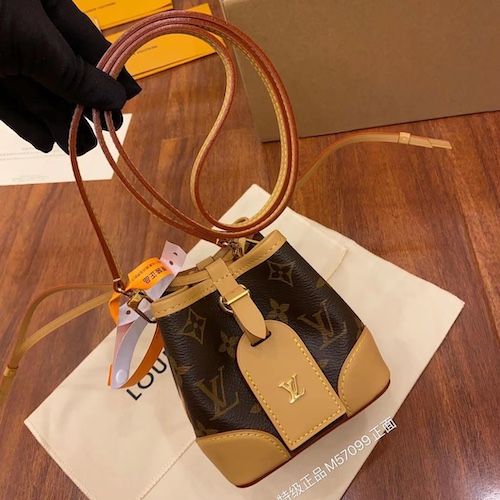 Louis Vuitton bucket bag M57099