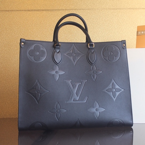 Louis Vuitton tote bag M44925