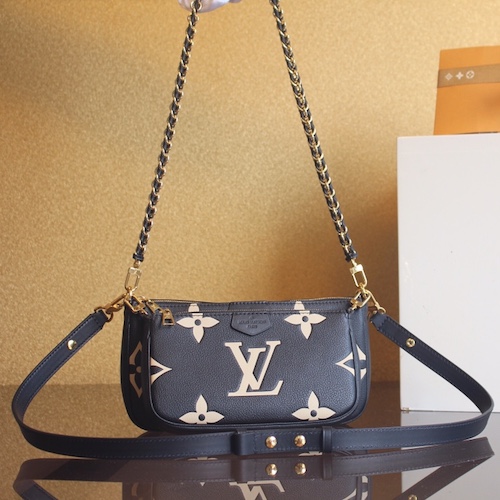 Louis Vuitton cross body bag M45777