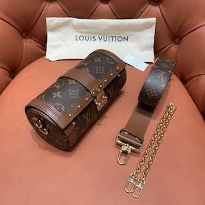 Louis Vuitton shoulder bag M57835